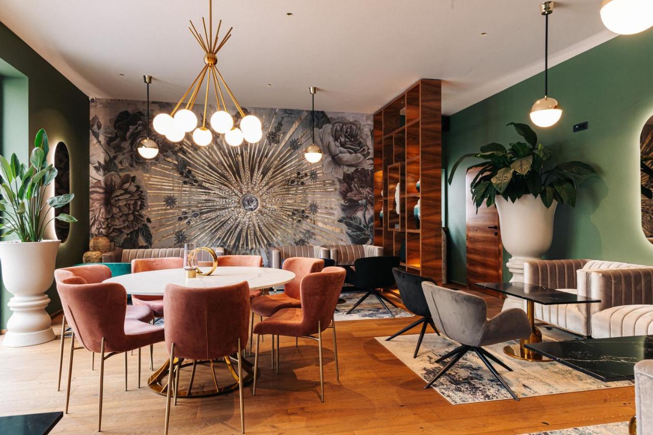 Hotel Ajdovec Sevnica Екстериор снимка